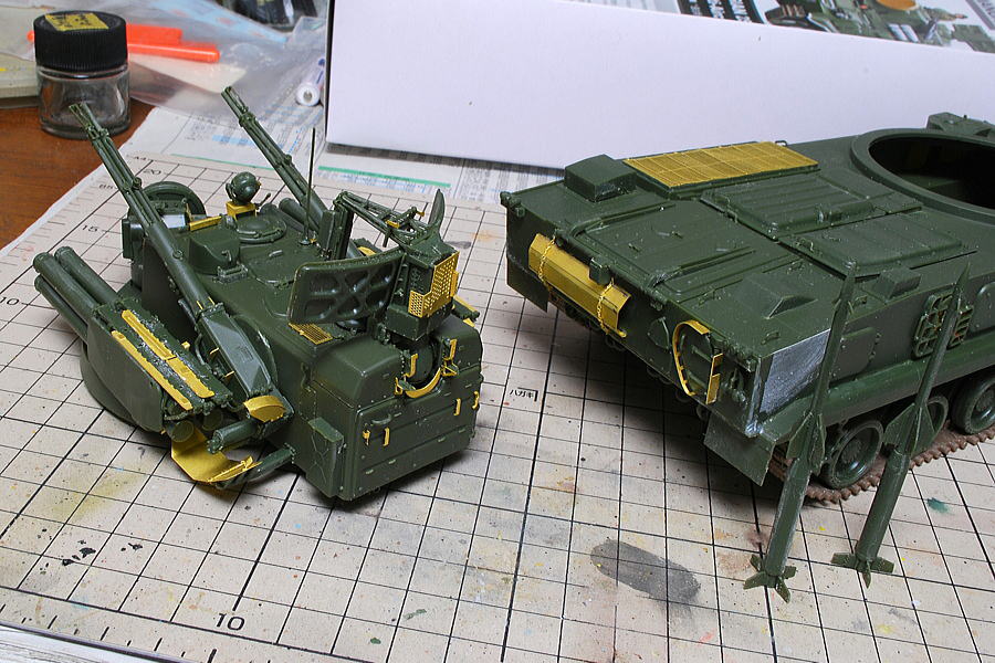 ツングースカ 2S6M ロシア軍対空自走砲 パンダホビー 1/35 組立と塗装