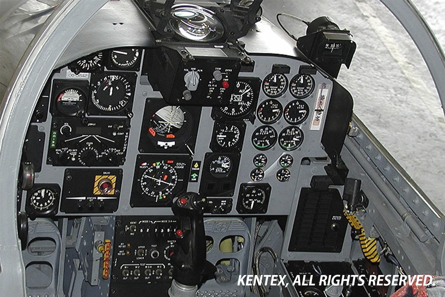 T－4ブルーを腕に！クオーツモデルスケッチ公開 | ケンテックス