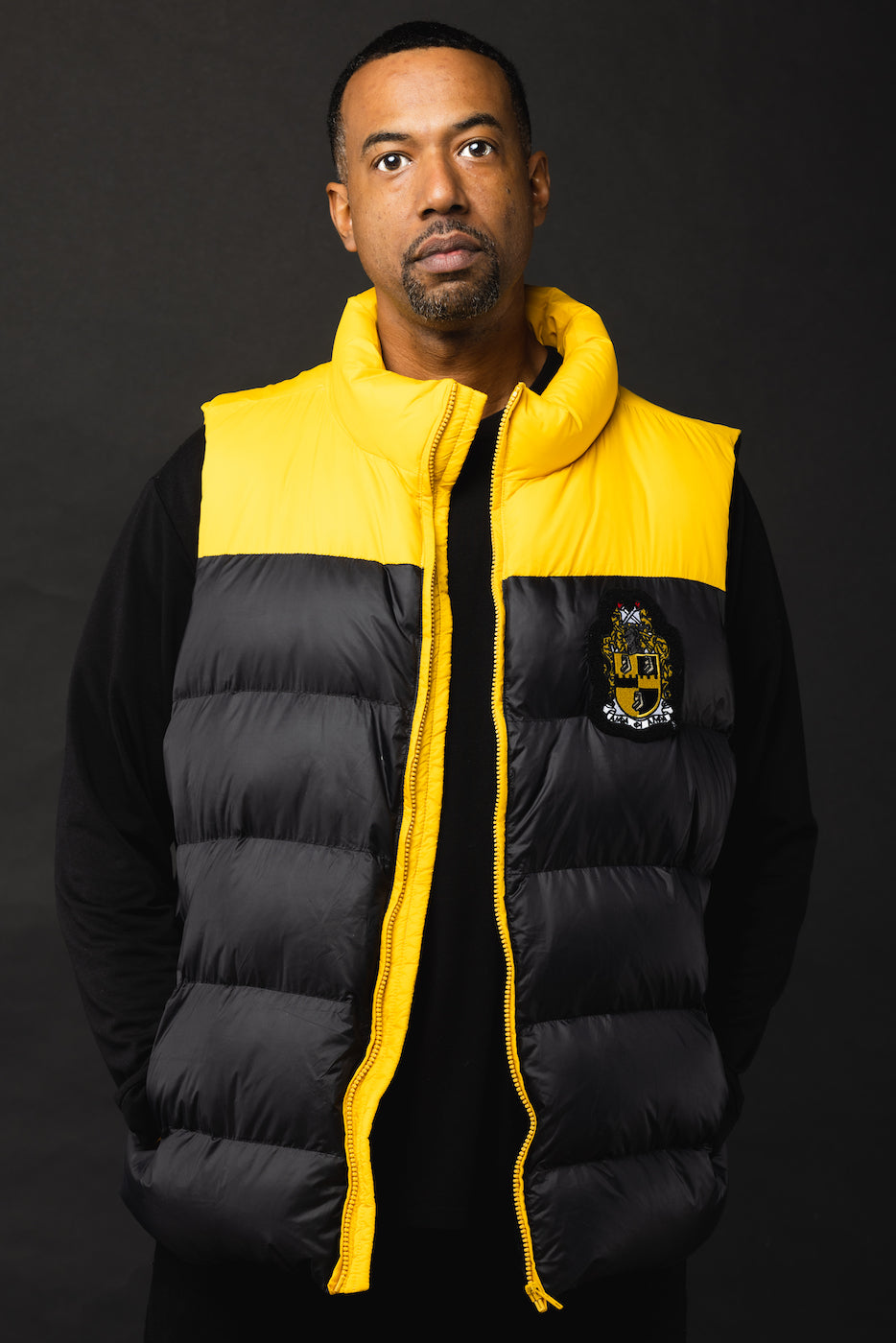ΑΦΑ Puffer Vest *V42* – Kendalls Greek
