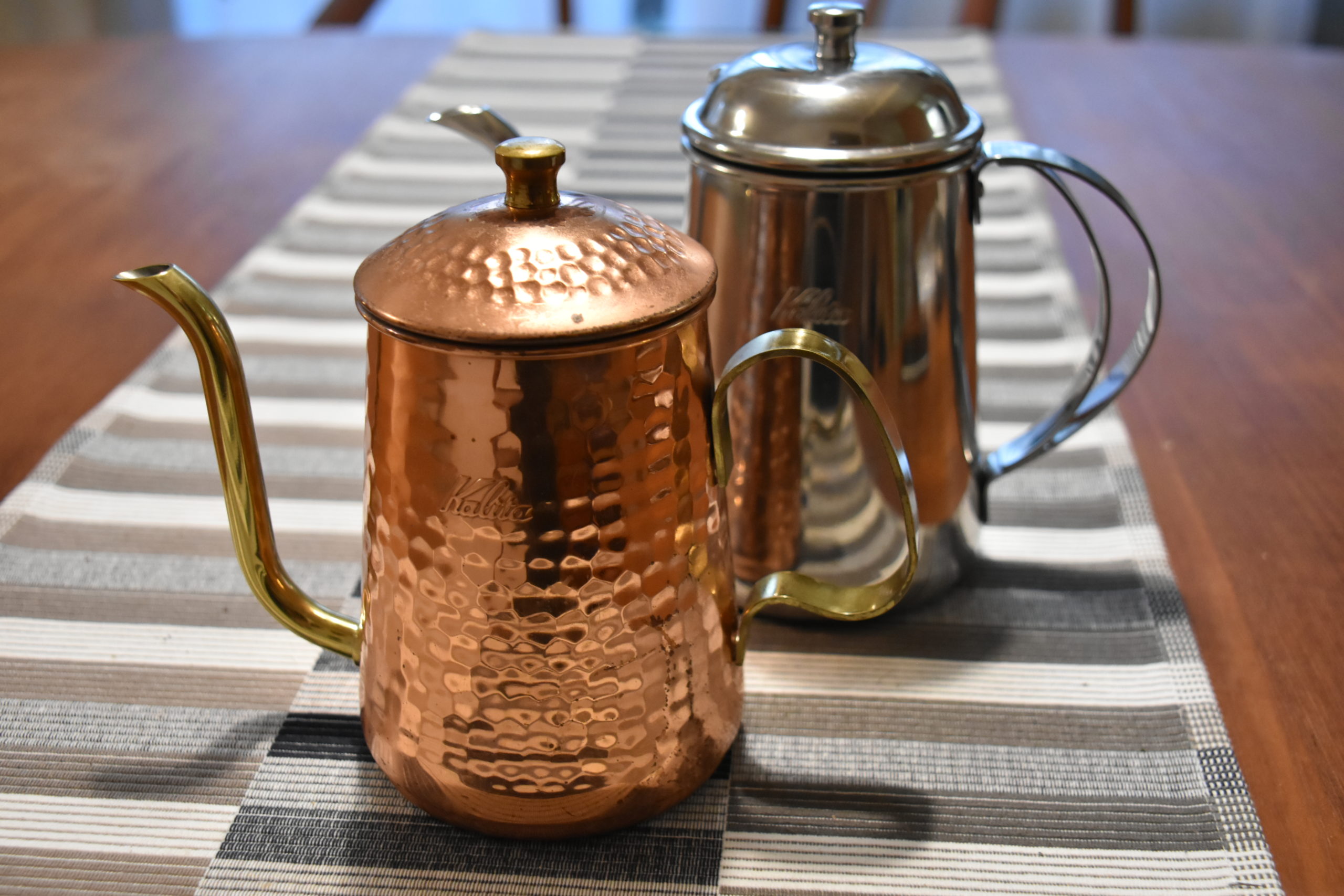 カリタのコーヒーポット、銅600mlとステンレス700mlを比較！の巻