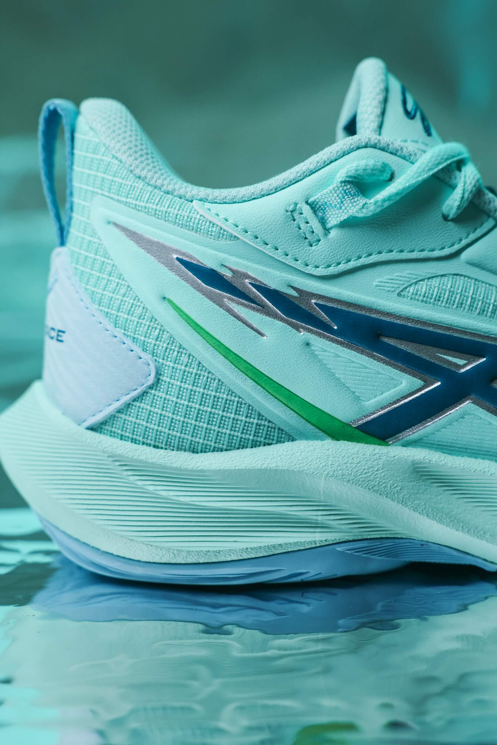 yuki kawamura asics swiftace yuki feature (30) - KENLU.net