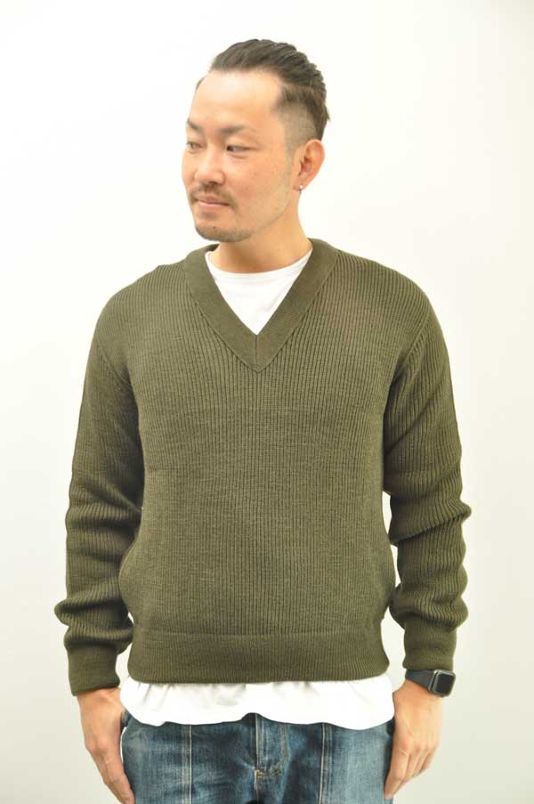 SAINT JAMES 【デッドストック】フランス Vネックセーター オールド