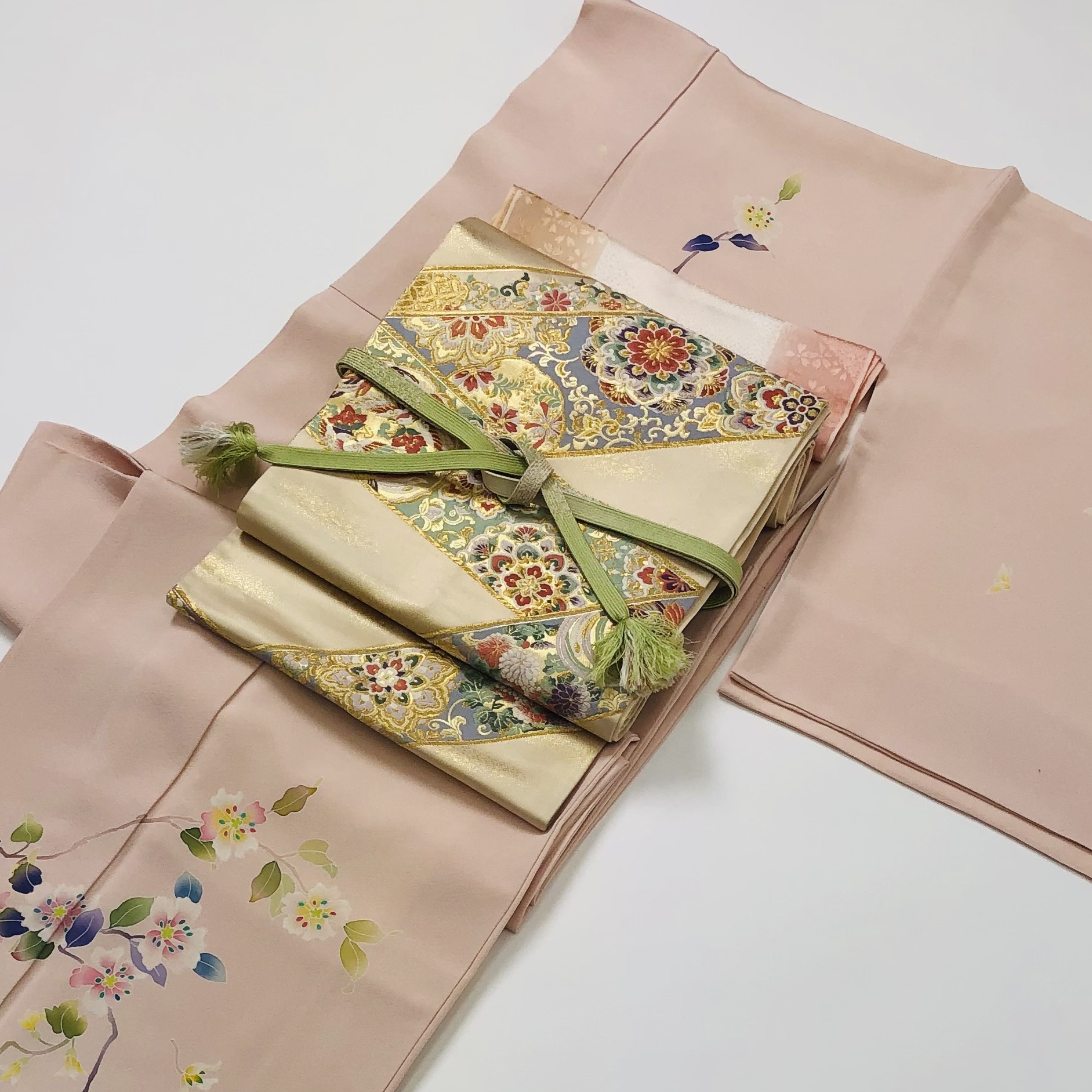 本加賀友禅 草花文様 訪問着/桜色 | 着物サブスクkirara