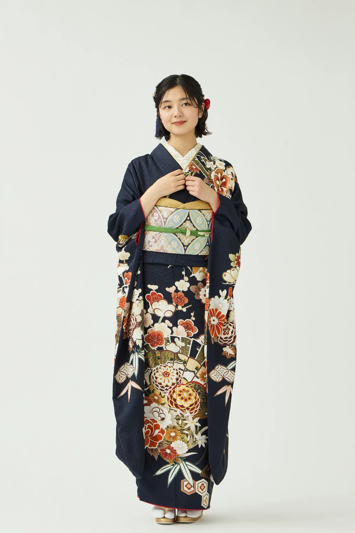 振袖／夢瞬く日に／濃紺 | 振袖レンタル·購入や成人式の着付けは