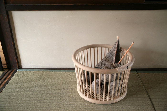 時が経つほど、味わい深く変化する。「ツルヤ商店」籐のカゴ