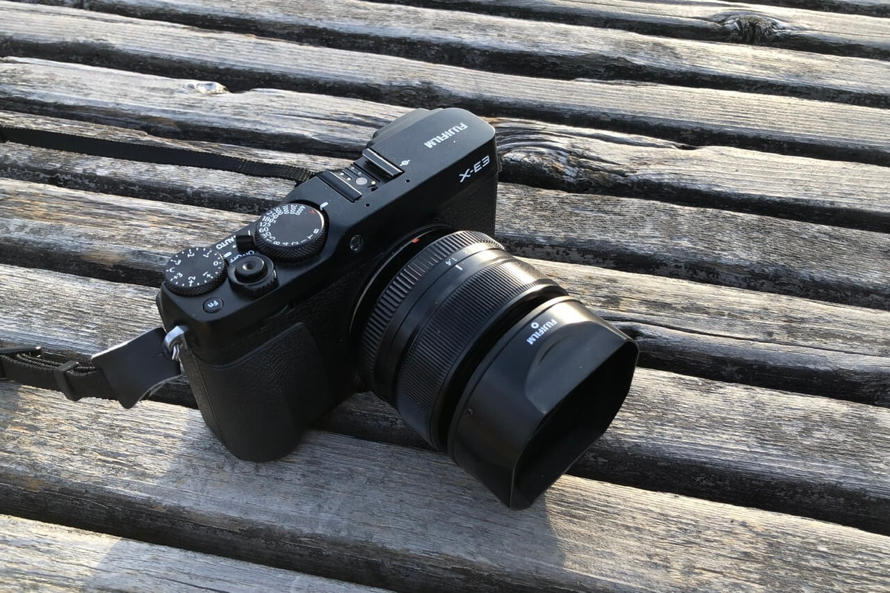 X-E3はジワジワ良さがしみてくる、高次元バランスのFUJI機。｜記憶カメラ