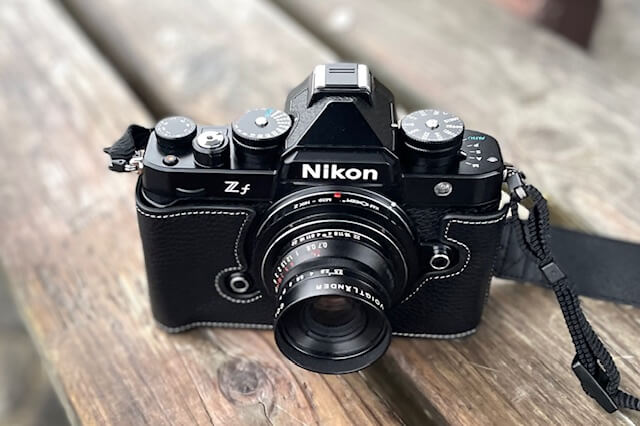APS-CのNikon Z fcがブラックボディになって、再び僕のもとへ帰ってき