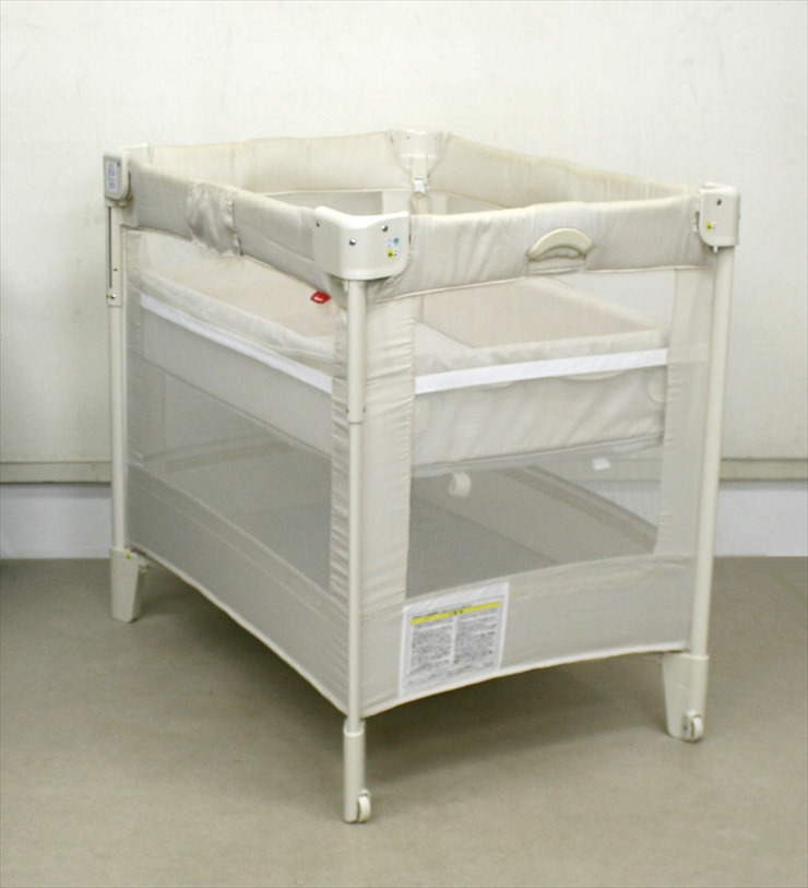 送料無料 ココネルエアー ミルク WH 66046 たたんで運べるベビーベッド