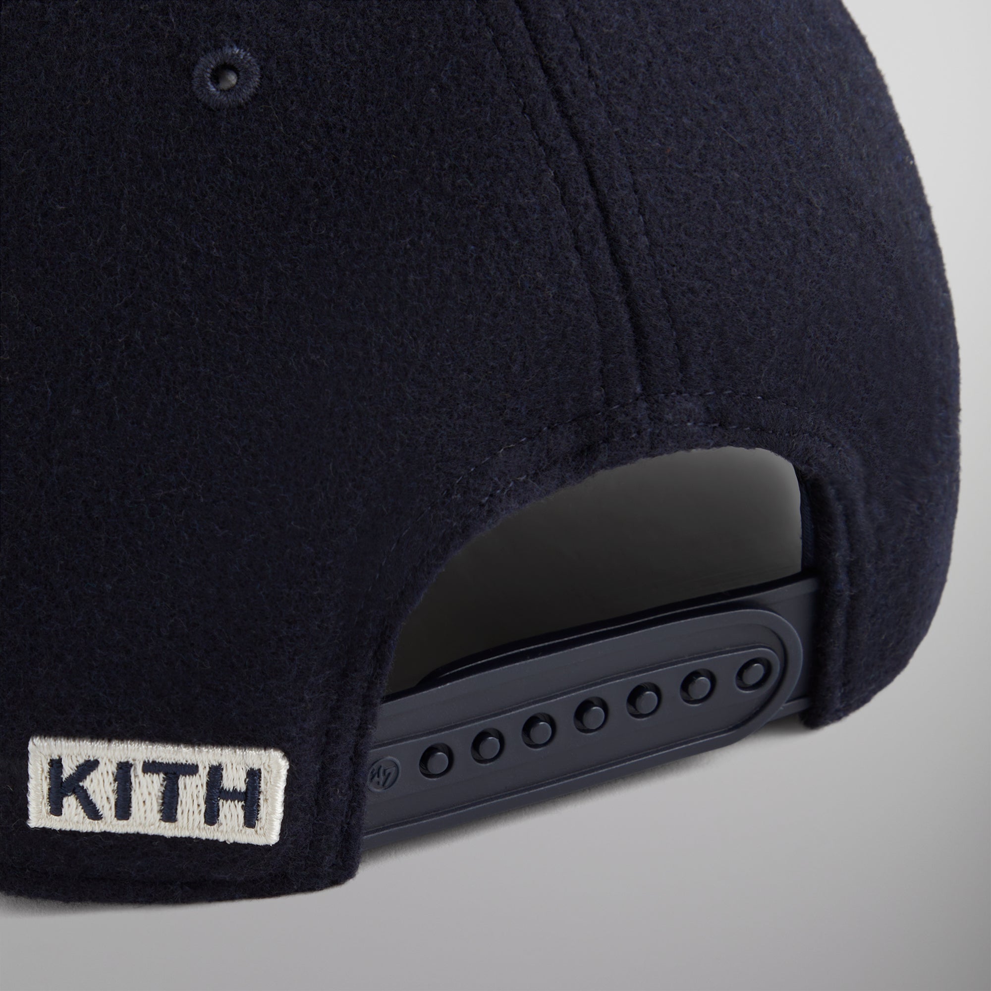 Kith & '47 for the New York Yankees Wool Rose Hitch Snapback - Nocturn