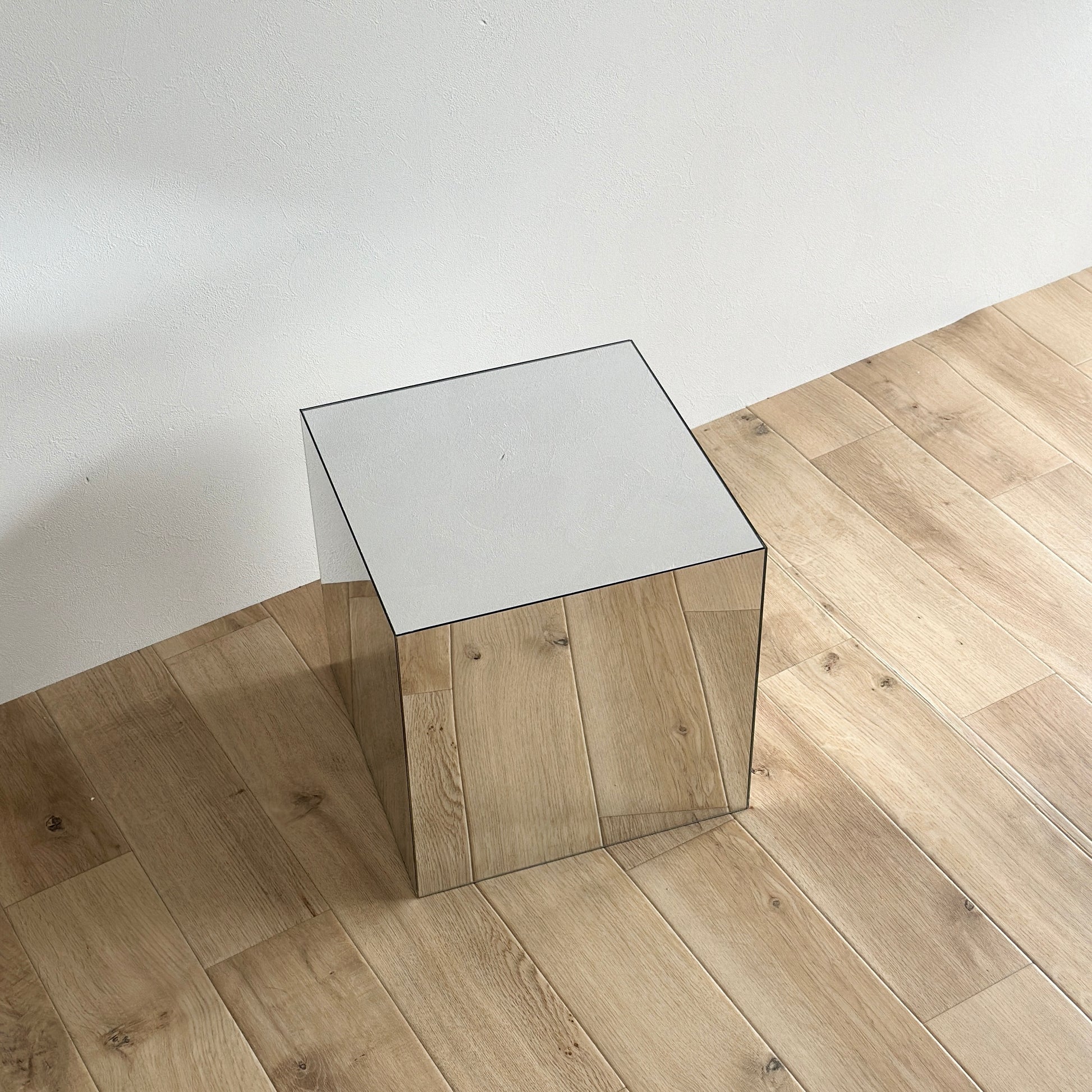 サイドテーブル｜マルチミラーキューブ - territory