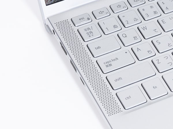 デルInspiron 13 7300レビュー：重量999gの超軽量＆超コンパクトな13.3