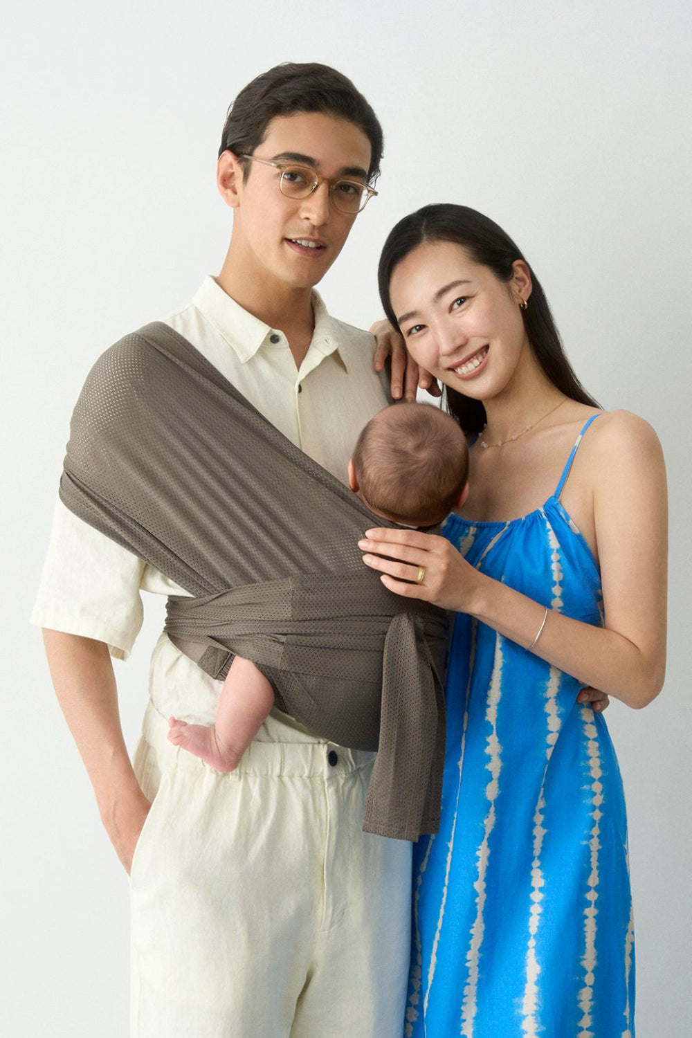 コニー抱っこ紐FLEX AirMesh™ | 通気性の良いメッシュ素材。新生児から