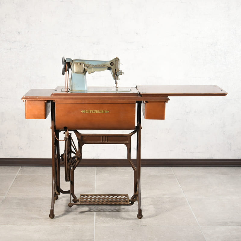 三菱 足踏みミシン / SM-14 – 神戸アンティークウェアハウス