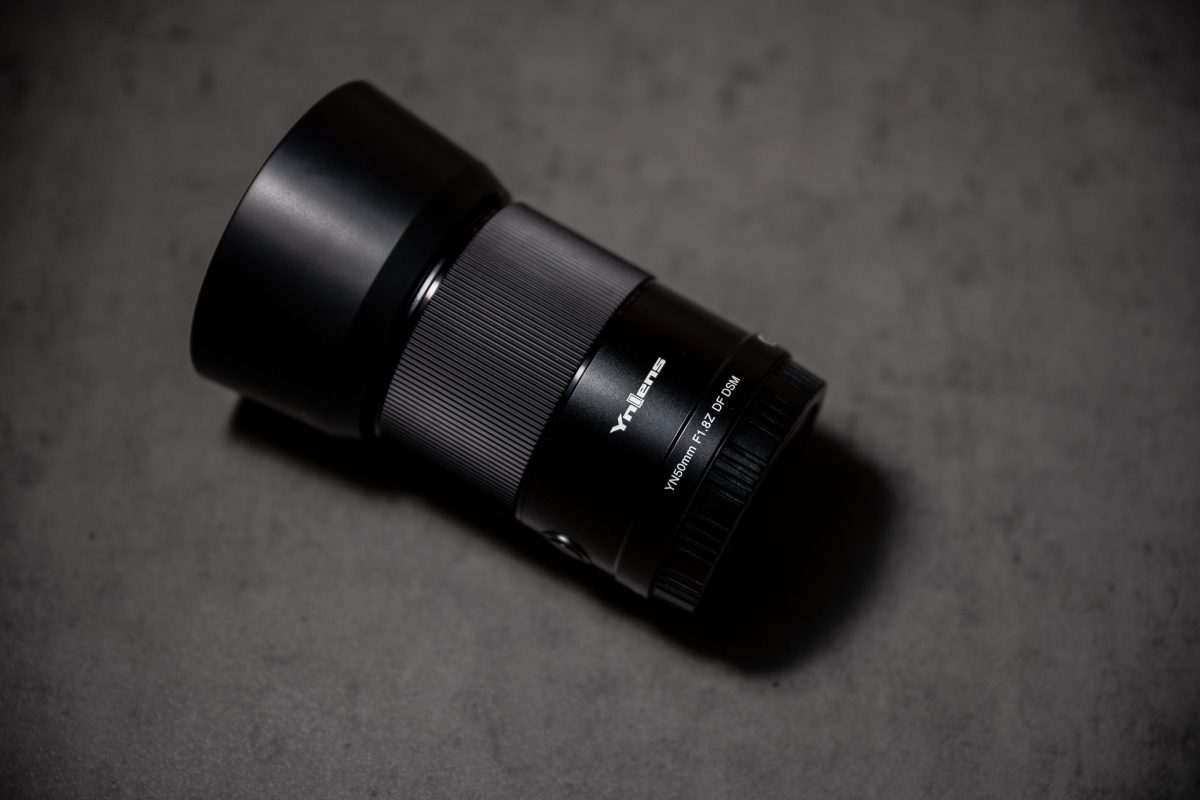 Fnボタン2つを搭載した便利な単焦点レンズ「YONGNUO YN50mm F1.8Z DF