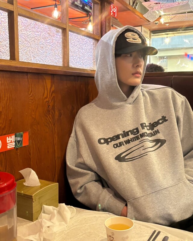 ASTRO」ユンサナ、ナチュラルな魅力アピール…一緒にご飯を食べてる気分