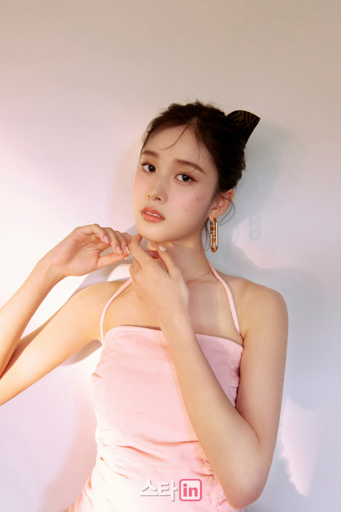 STAYC」ジェイ、”非現実的”なコンセプトフォト4枚公開 | K-POP、韓国