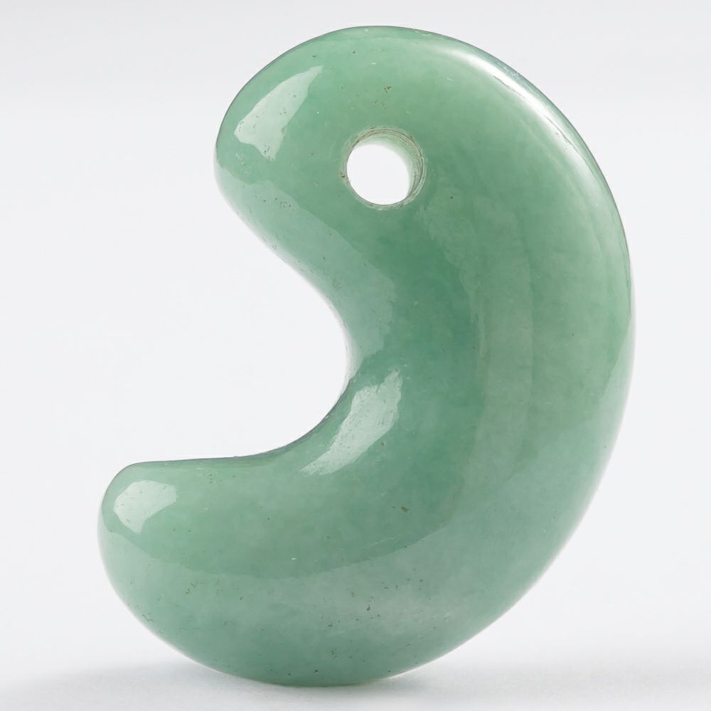 プレミアム・神話の勾玉・透明感良し・艶美麗】（プレミアム濃緑色