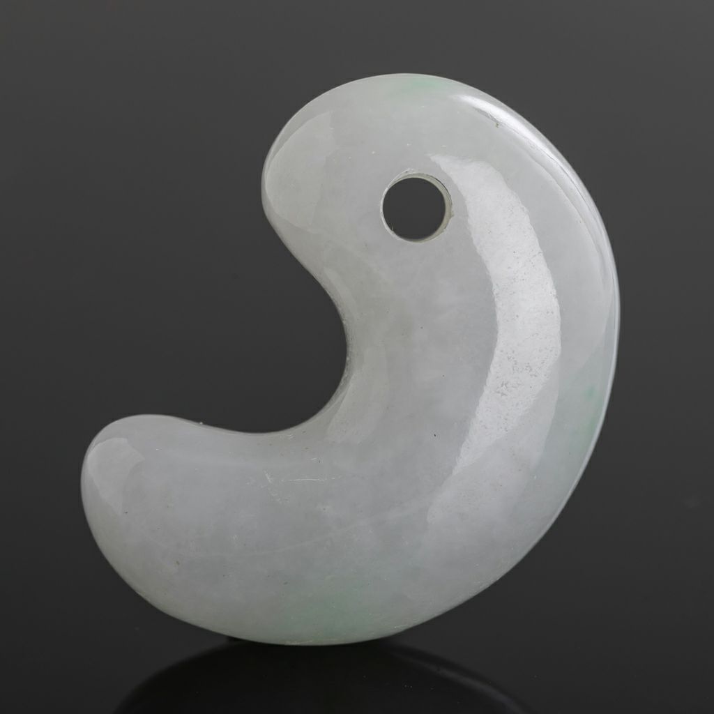 極上プレミアム・アイスジェイド・神話の勾玉・透明感抜群・艶美麗