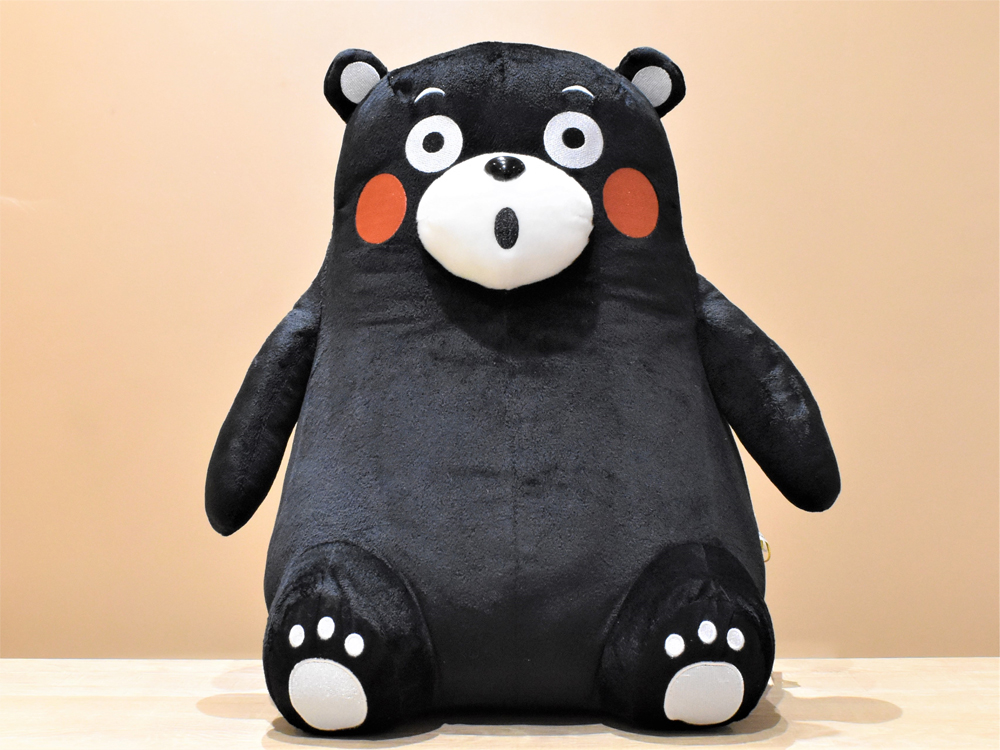 ぬいぐるみお座りL驚き顔 | 熊本お土産・お菓子ならKUMATOKU(くまトク)