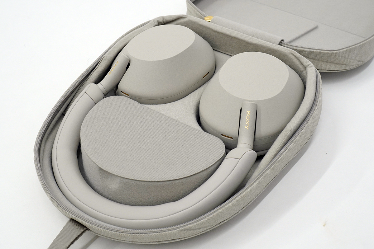 ソニーのワイヤレスオーバーヘッドホンフラグシップモデル「WH-1000XM5