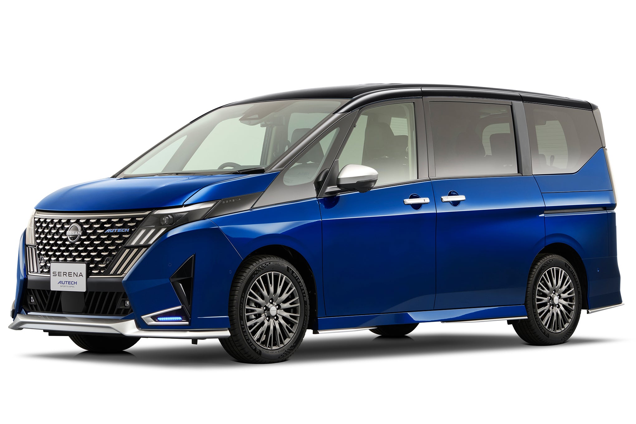 日産の新しい「セレナ」は8人乗りも登場！ マイナーチェンジでデザイン