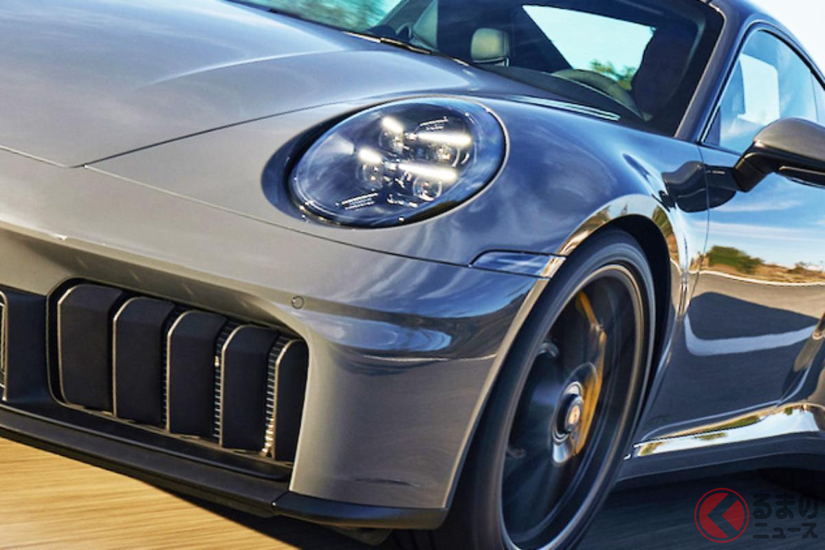 ポルシェ 新型「911」発表！ 超スゴイ「水平対向エンジン」＆動く