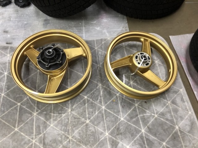 ZRX400 ホイール塗装 | 神奈川県厚木市のトータルリペア