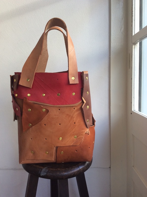 革の裁ち落としで作られた、曽田耕さんのNPW（パッチワークバッグ