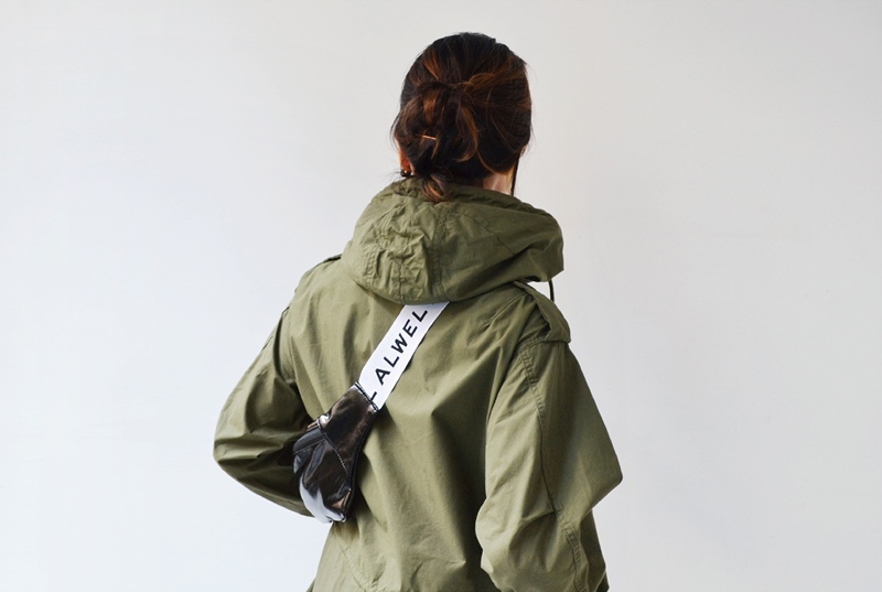 大人の女性のミリタリースタイル～「YAECA（ヤエカ）」のM51モッズ