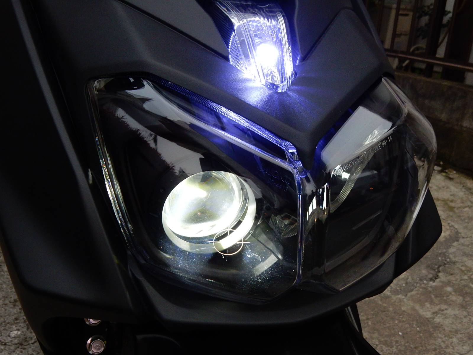 新型 BW'S 125(SEA6J) LEDヘッドライト 取り付けレビュー | クロライト