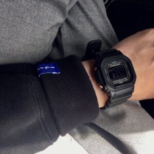 オールブラックのジーショック】5600系黒色スクエア型のシンプルモデル