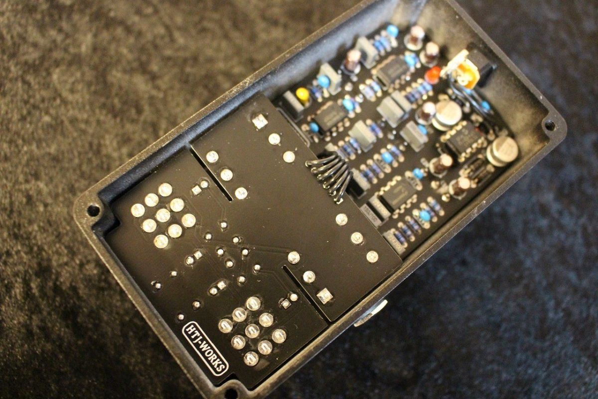 Brown Stone Distortion | 【クロサワ楽器店オンラインショップ】いい