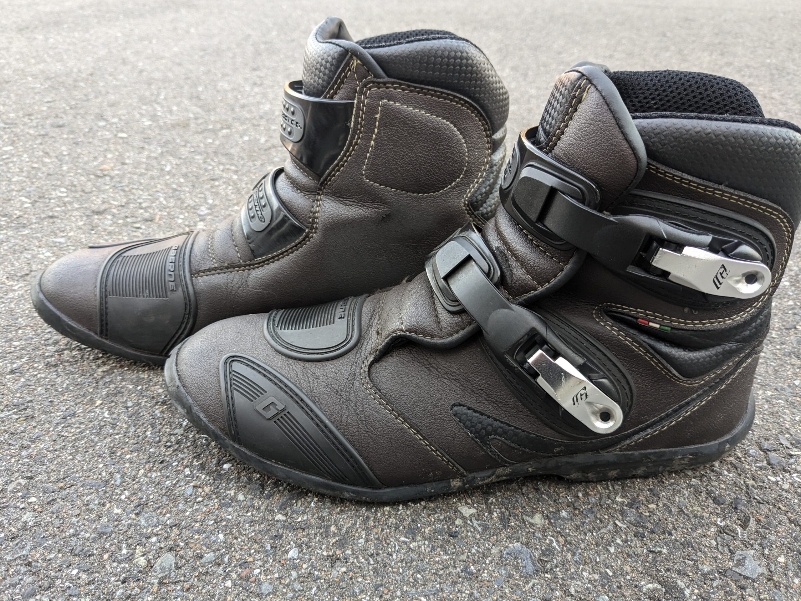 ガエルネ タフギアフラットとは？ライディングシューズの最適解？4年