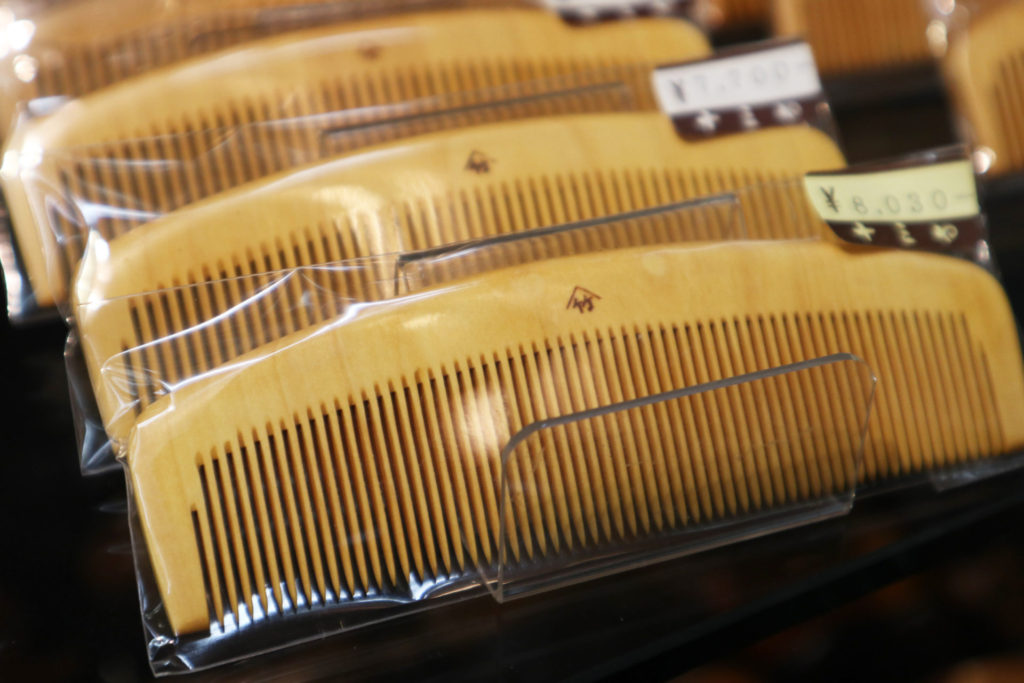 つげ櫛 京都十三や｜舞妓の御用達｜KYOTOT T5