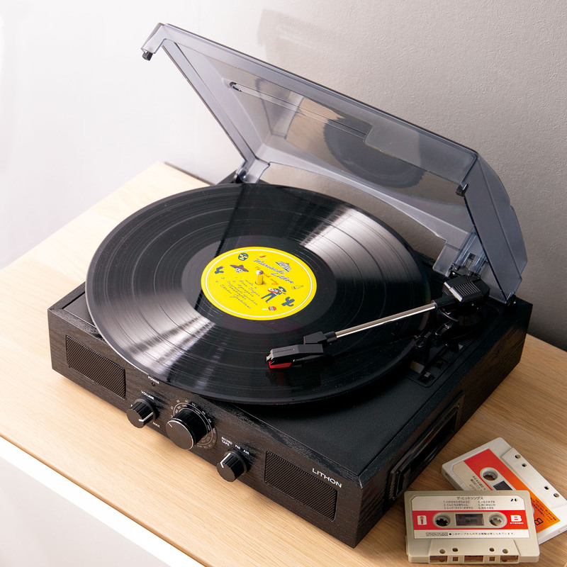 レコード・カセットテープ・ラジオがこれ1台で楽しめる『多機能