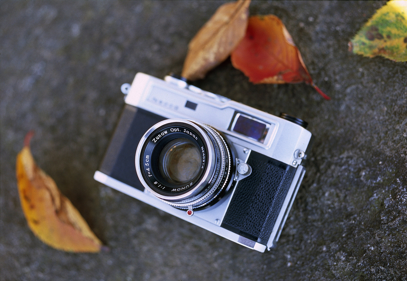 カメラレビュー第4回 Neoca SV + ZUNOW 1:1.8 f=4.5cm – 半世紀遅れの