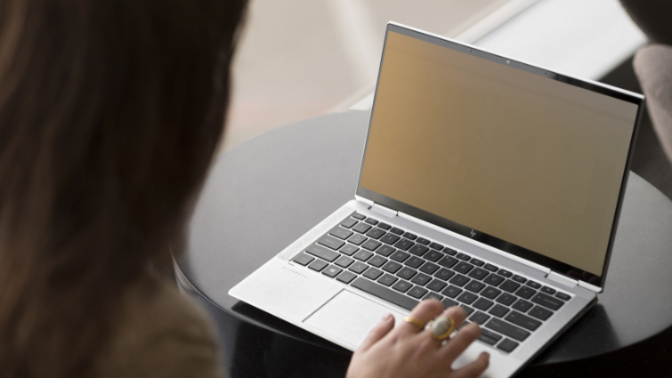 HP EliteBook x360 1040 G8 review - when privacy and security are