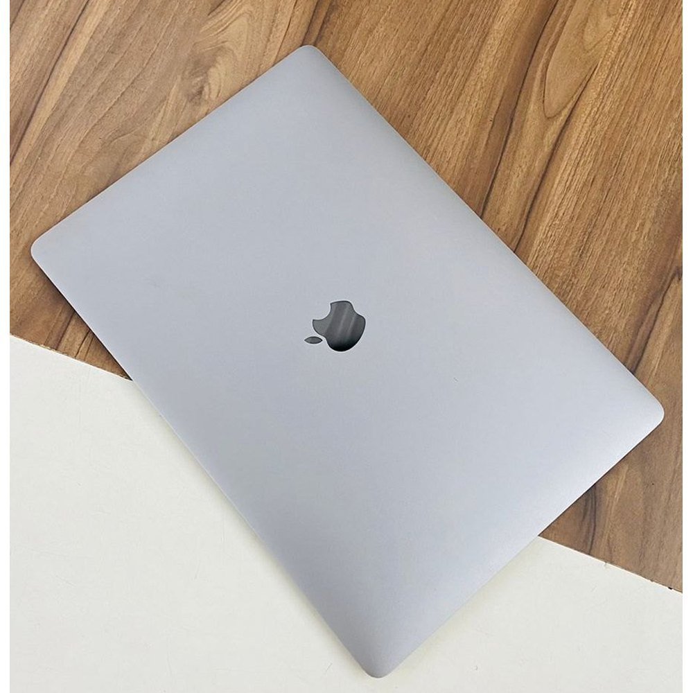 Apple MacBook Pro 1990 (2018) – Intel i7 H Series, 16GB RAM, 256GB