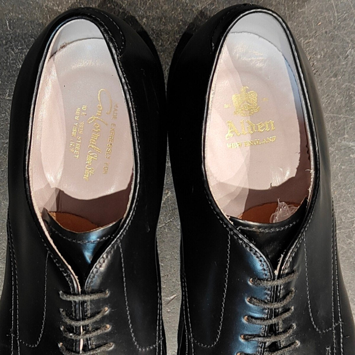 美品【ALDEN】オールデン×コンフォーマルシューストア 54332 Vチップ