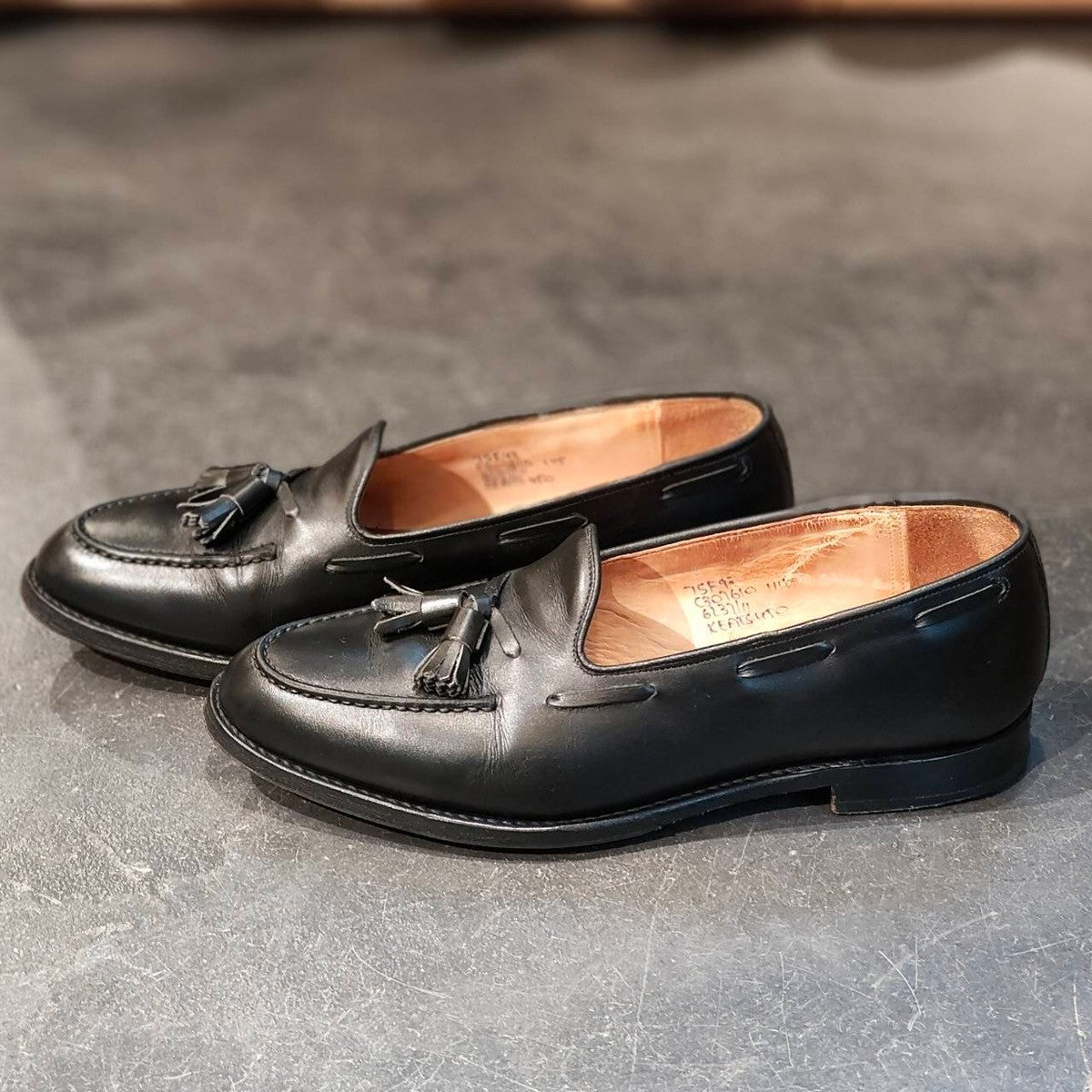 美品【Church's】チャーチ キーツ タッセルローファー カーフ ブラック