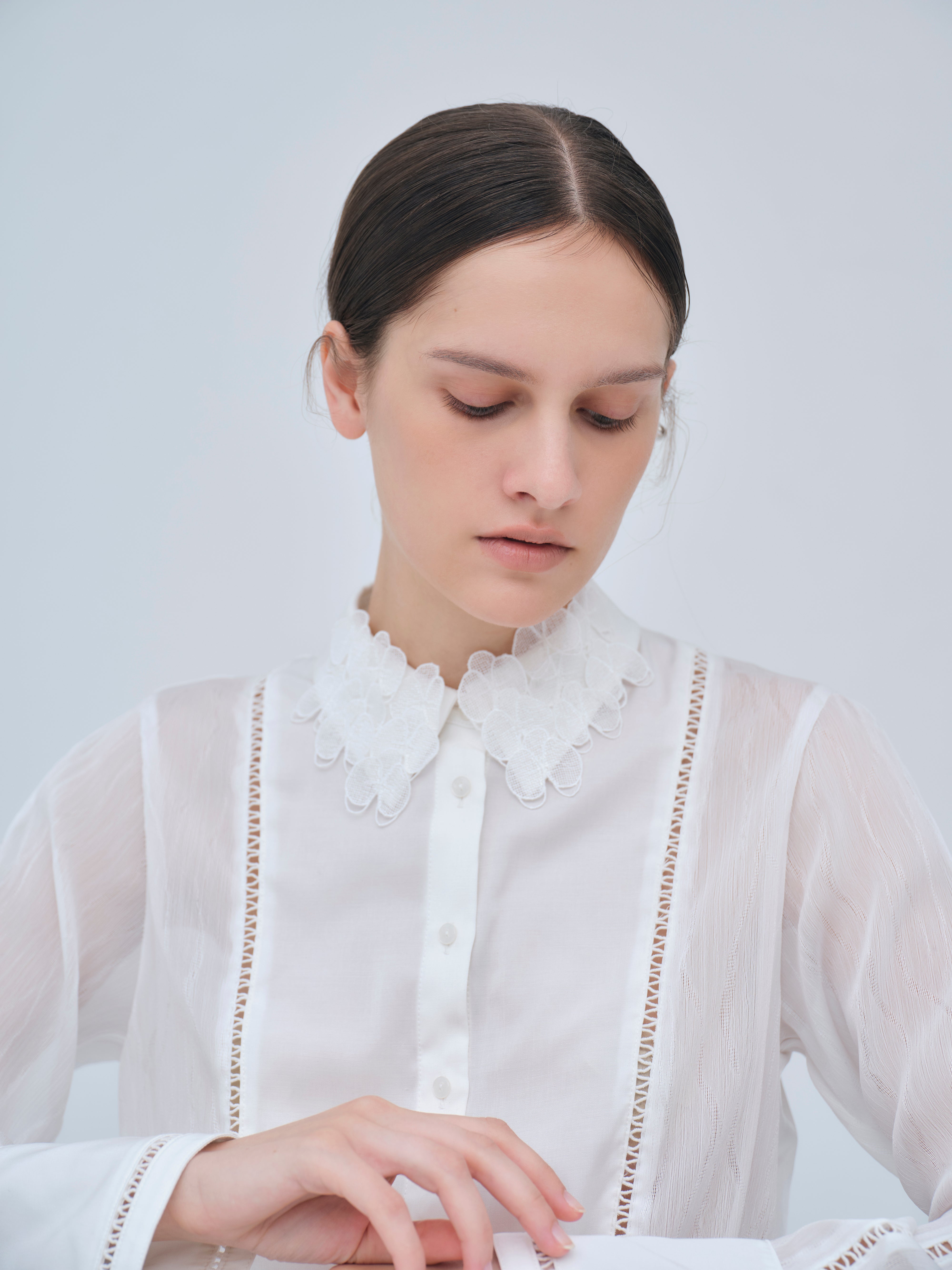 Orchid Embroidered Collar Shirt – L'AUBE BLANC