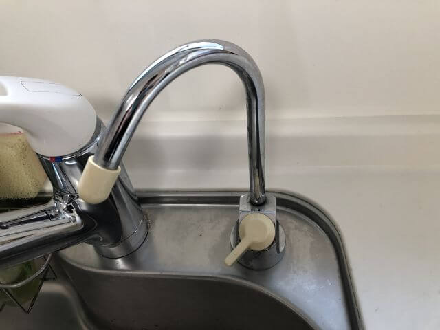 アムウェイの補助水栓の交換とビルトイン型浄水器を取り付けて欲しいと