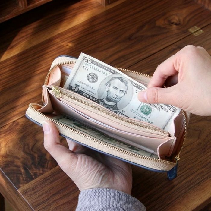 公式サイト・薬院本店限定/ルガトショルダー／ラウンドZIP長財布