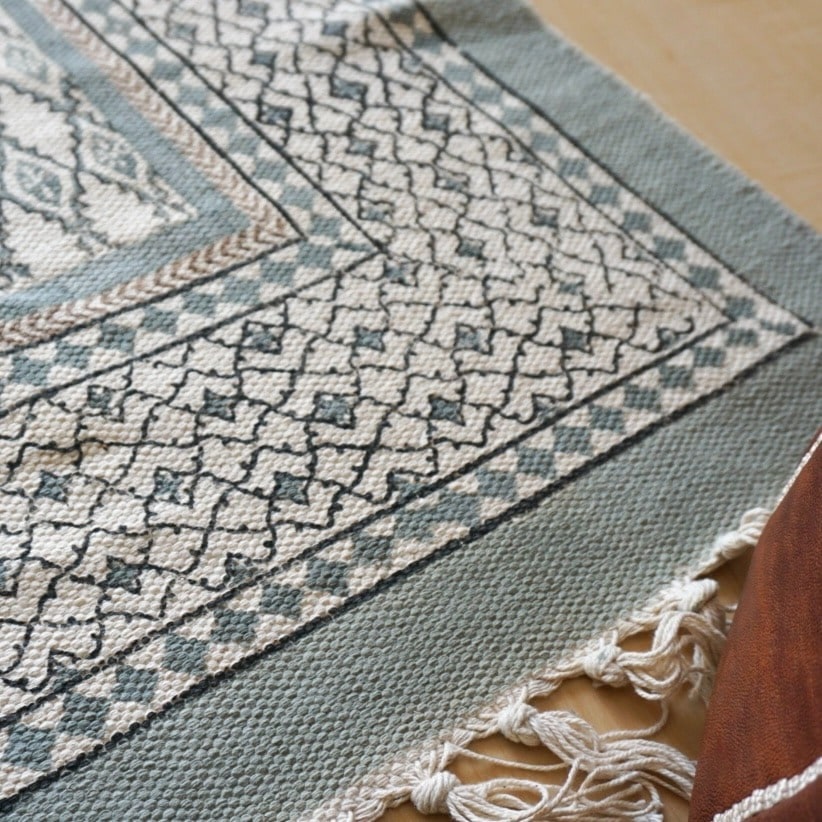 ZARA HOMEでラグを新調！暮らし上手が購入した「コットン ブロック