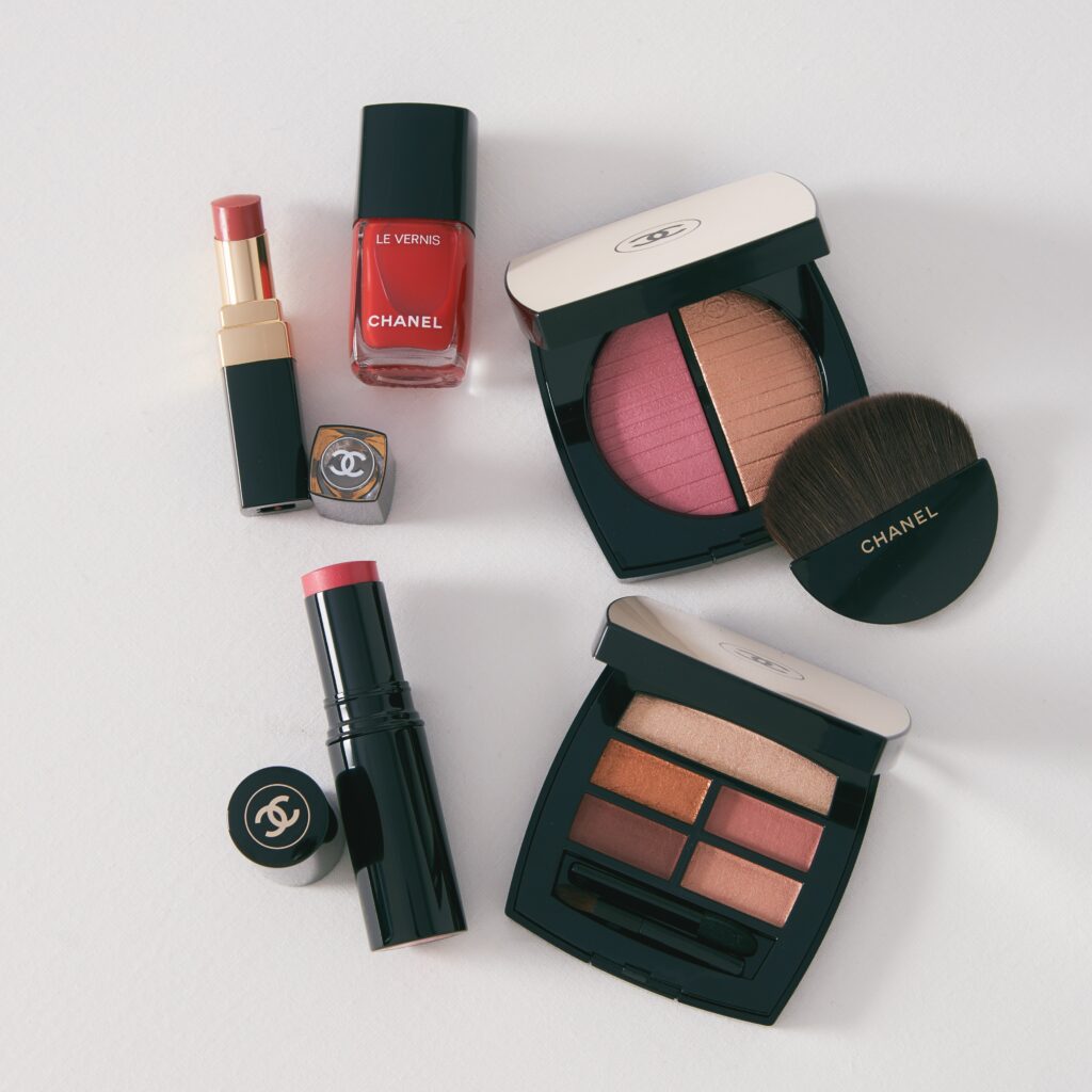 シャネル】レ ベージュ 2025 コレクションをお試し！注目は暖かい輝き