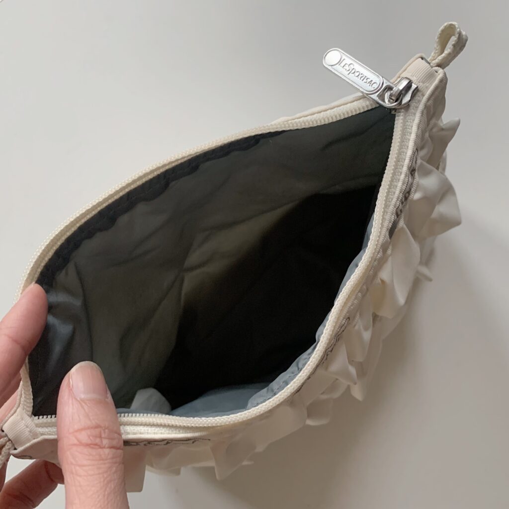 身軽でいたい日のためにLeSportsac（レスポートサック）のラッフル