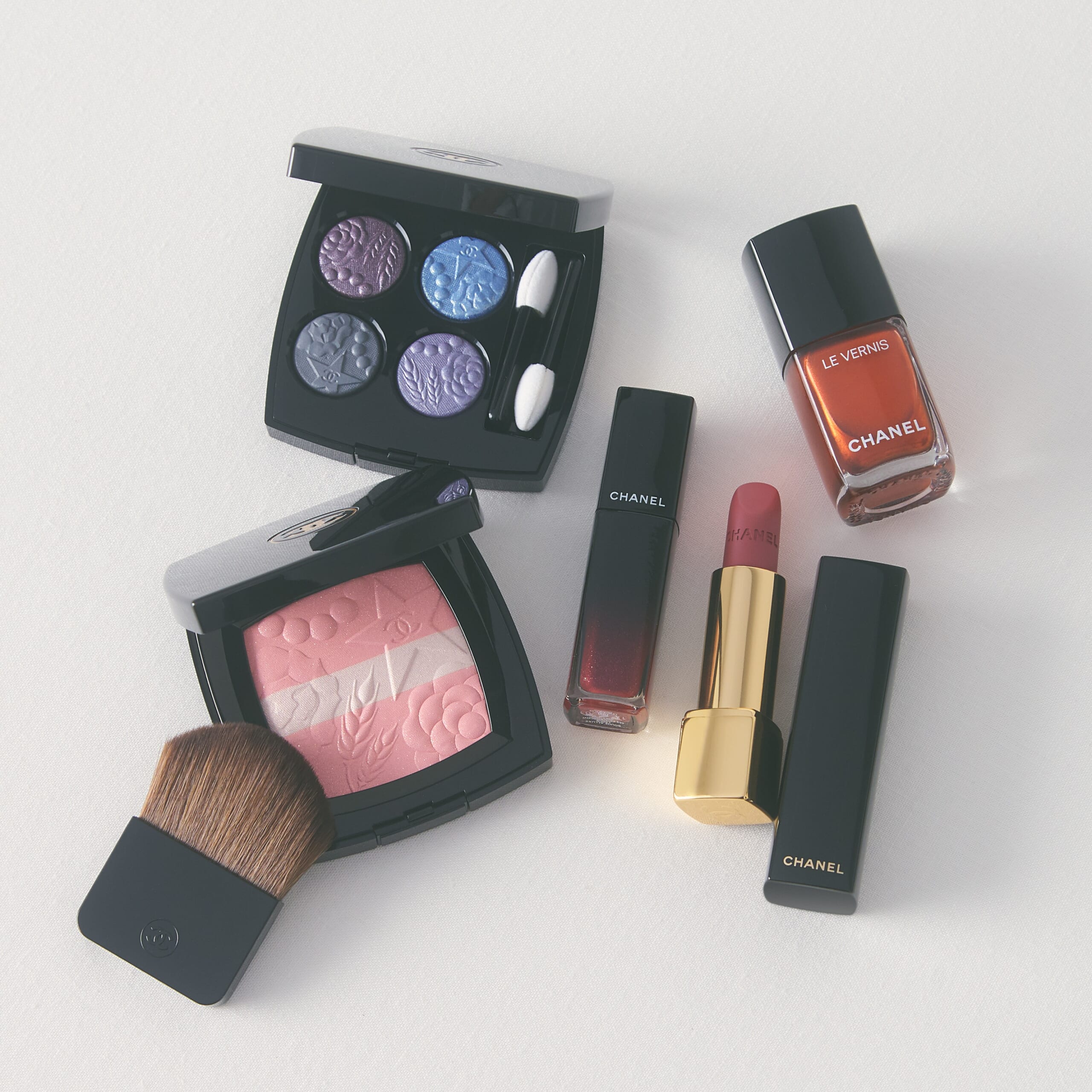 シャネル ホリデーコレクション】を40代がお試し！宇宙や星空を思わ