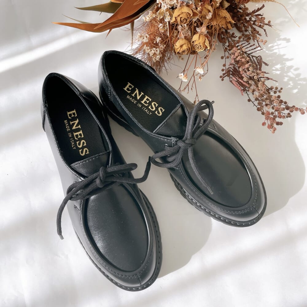 ENESS｜普段にも、キレイめにも。毎日履きたいチロリアンシューズ | LEE