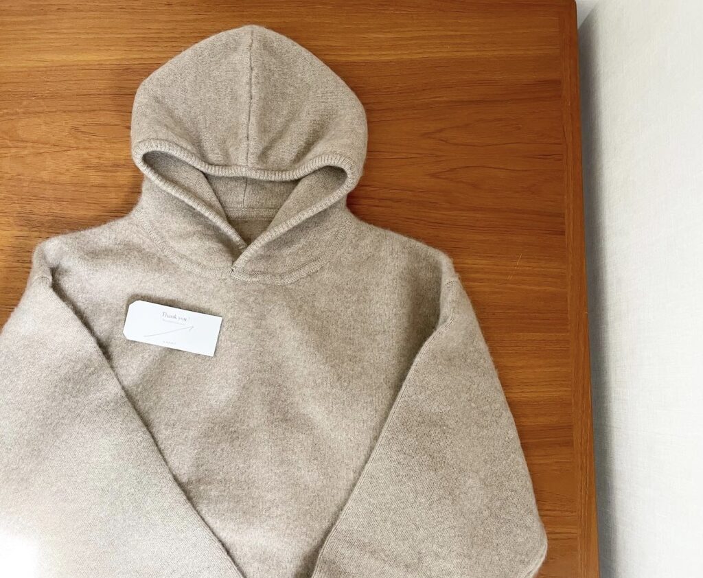 田中さんのフーディ｜CASHIMERE by ARROW57. | LEE