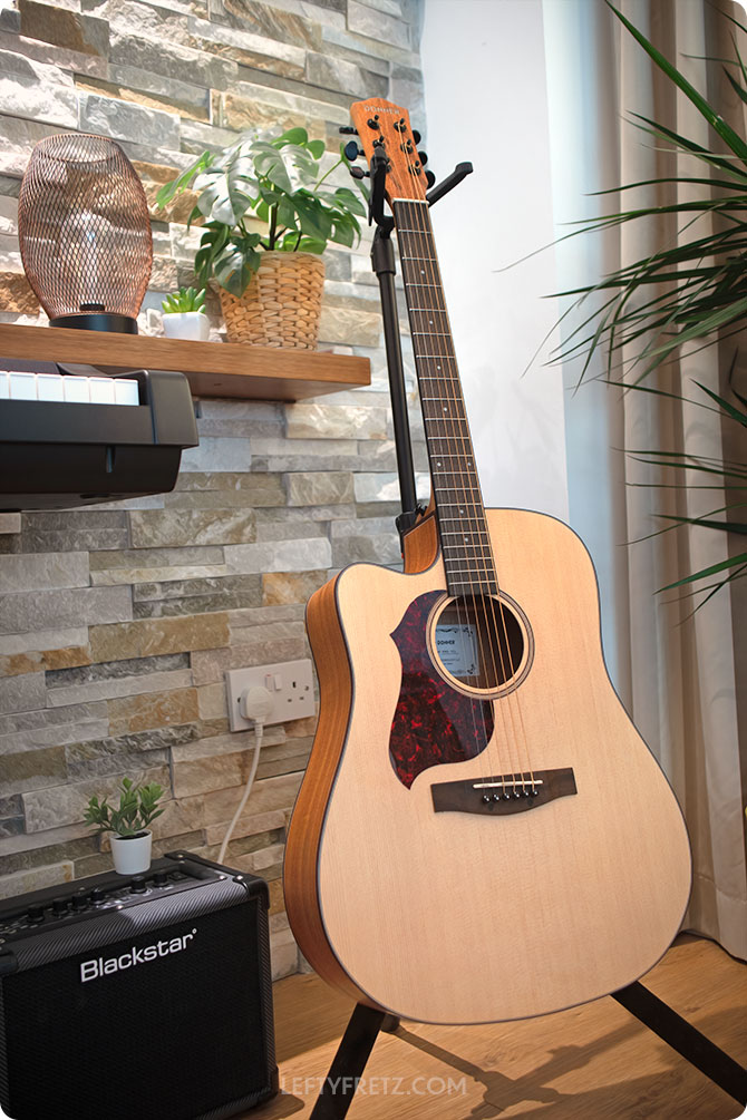 Donner DAG-1C Review - The Best Starter Acoustic Guitar?
